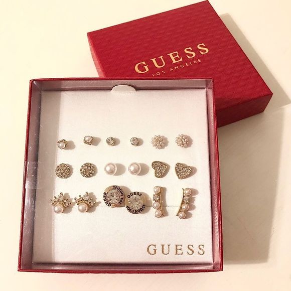 ▪️Guess 9pc. Earrings Gift Box Set - Picture 3 of 3